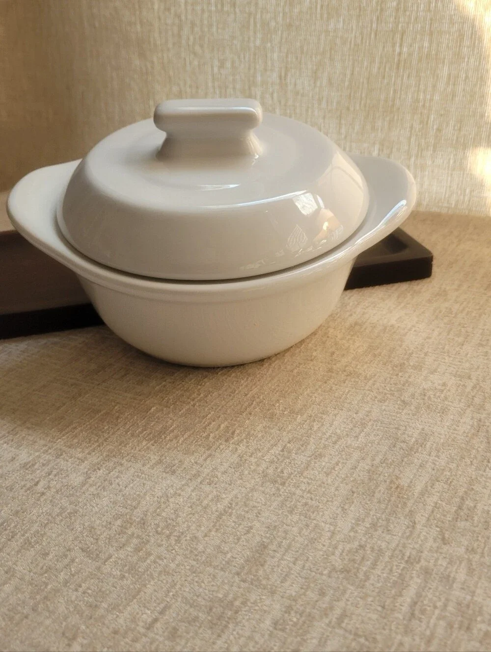 Pampered Chef Cream Ceramic Covered Casserole Dish. 3 Cup Brie Cooker
